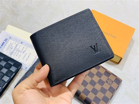 louis vuitton ví nam|giay nam thoi trang.